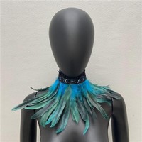 Collier ras du cou gothique en plumes naturelles, col en dentelle noire, accessoire de costume pour fête et cosplay, décoration de cou en plumes multicolores
