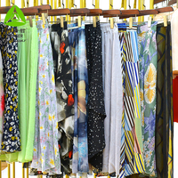 Pacas de Faldas de Mujer de Segunda Mano, Estilos Variados, Ropa Usada Vintage en Pacas