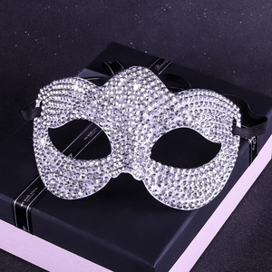 Máscara de Cabeza de Zorro Plateado con Pedrería, Máscara de Plástico para Disfraces de Halloween y Navidad - Product Image 1