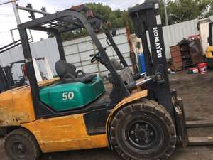 Chariot élévateur d'occasion KOMATSU FD50, prix avantageux, excellent état, chariot élévateur KOMATSU d'occasion à vendre - Product Image 3