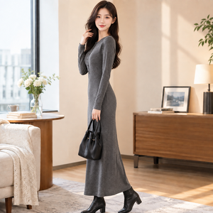 Robe pull midi en tricot gris pour femme, manches longues, col rond, style minimaliste, tenue d'automne avec boutons - Product Image 2