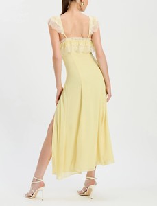 Vestido Midi Asimétrico con Encaje, Transpirable, Lavable, Antiestático, en Amarillo Canario - Product Image 3