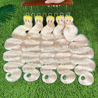 Cheveux humains de qualité 12A, double trame # Cheveux humains vierges bruts cambodgiens blonds ondulés 30 pouces, 100 % alignés sur les cuticules, fournisseur de cheveux humains bruts
