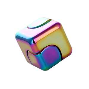 Cubo Antistress Metallico di Alta Qualità, Spinner da Scrivania Arcobaleno per Bambini e Adulti - Product Image 5