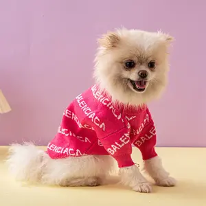 快速交货趋势狗狗女孩服装粉色冬季保暖宠物服装新年设计师针织狗毛衣