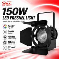 Projecteur de scène LED COB 150W Fresnel CRI97 sans ventilateur, contrôle DMX, écran LCD, gradation fluide, volets coupe-flux à quatre volets pour diffusion en direct