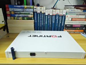 Commutateur réseau administrable d'entreprise Fortinet <span class=keywords><strong>FS</strong></span>-<span class=keywords><strong>148F</strong></span> FortiSwitch <span class=keywords><strong>148F</strong></span> 48 ports Gigabit Ethernet 4x10G SFP+ empilable POE SNMP QoS - Product Image 5