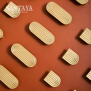 مقابض سانتايا من النحاس المصقول الصلب لخزائن المطبخ وأدراج غرف النوم ومقابض الأثاث - Product Image 1