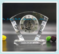 Explosif nouveaux produits verre cristal horloge de bureau cadeau de mariage verre réveil secteur transparent horloge en cristal