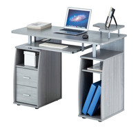 Belle chambre blanche pour filles avec table d'étude, bureau d'ordinateur blanc, table d'ordinateur pour la maison