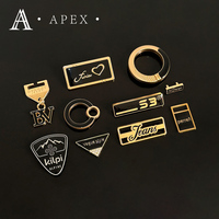 APEX Usine Marque Personnalisée Or Métal Plaque Signalétique Lettre Logo Étiquette En Relief Gravé Métal Logo Étiquette Étiquette pour Vêtements Chapeau Chaussures
