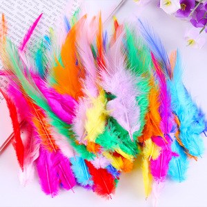 50 racines/1 paquet bricolage plume de poulet décorative naturelle <span class=keywords><strong>meilleur</strong></span> prix 10-15 CM plume de poulet de couleur naturelle - Product Image 1