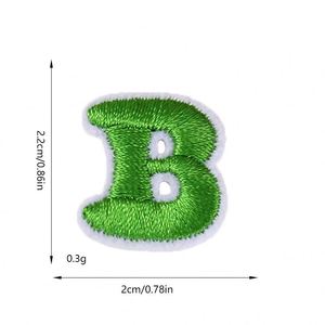 Parche Bordado Termoadhesivo de 2.2 cm con Letras Mini Coloridas - Product Image 3