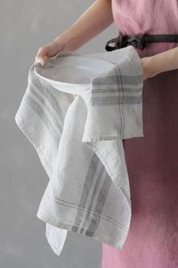 Serviette de cuisine écologique en lin à carreaux bleu Caractéristique à séchage rapide pour un usage domestique Durable et élégant pour une utilisation sur la table à manger - Product Image 4