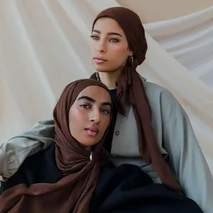 2024热销批发透气轻质软棉粘胶莫代尔素色穆斯林妇女披肩竹编莫代尔头巾围巾