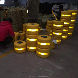 Barrera de seguridad de carretera de tipo rodante de carretera estándar ISO9001, barrera de choque de barandilla de rodillo EVA para carretera - Product Image 3