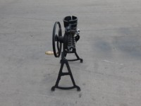 Égreneuse à maïs manuelle / Égreneuse à maïs à manivelle ou compatible avec un moteur