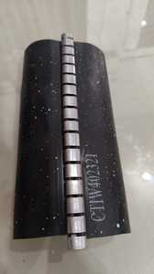 Manchon flexible enveloppant pour la gestion des câbles, idéal pour le regroupement, la protection et l'isolation des faisceaux de câblage électrique - Product Image 3