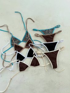 Nuevo Bikini Triangular con Estampado de Cuadros y Lazos, Tirantes Finos, Última Moda en Venta - Product Image 5