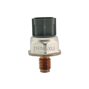 Pressostat de pression de carburant Common Rail, filetage G1/4, matériau laiton, IP65, pression de service maximale 100 psi - Product Image 1