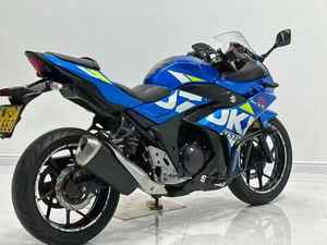 <span class=keywords><strong>Suzuki</strong></span> Gsx250R Moto <span class=keywords><strong>Sportiva</strong></span> Bicilindrica 250cc Raffreddata ad Acqua Elettrica <span class=keywords><strong>Suzuki</strong></span> Small R - Product Image 6