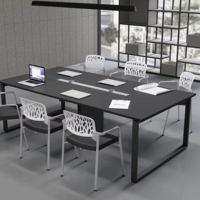 Salle de conférence du conseil de négociation Luxe Grande table de réunion Bureau de funirure de conférence Quadrate avec prise de courant