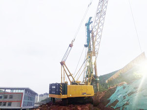 XCMG رافعة زحافة مستعملة رسمية 55 طن XGC55 رافعة محمولة صغيرة مستعملة ذات جودة عالية - Product Image 2