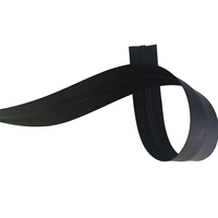 Ruban de fermeture éclair auto-bloquant écologique et imperméable en plastique/nylon noir en rouleau pour usine de vêtements de pluie et fournitures de couture