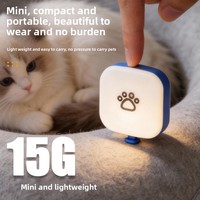 Lampe LED colorée en plastique pour chien, lumineuse, anti-perte, rechargeable, avec design de dessin animé pour animaux de compagnie, idéale pour la marche nocturne et Halloween