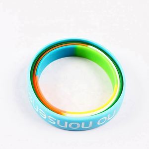 Pulsera Deportiva de Tela Delgada Artificial con Diseño de Moda Personalizado - Product Image 4