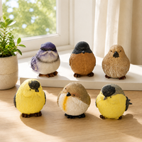 Ensemble de 6 figurines d'oiseaux artificiels en résine, oiseaux de jardin peints à la main, décoration d'oiseaux chanteurs pour patio, jardin féerique, étagère, bureau
