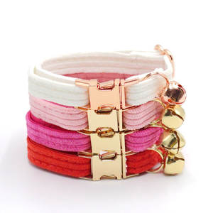Venta caliente nuevo lujo pequeño gato Collar cómodo personalizado terciopelo gato collares con Mini campana - Product Image 1