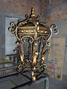 Lampe de portail en fer couleur cuivre noir, style éclairage en polycarbonate 5 mm, application pour portail à colonnes 300x300x800mm, du Vietnam - Product Image 5