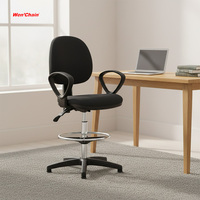 Chaise de bureau compacte ergonomique noire pivotante réglable pour le bureau à domicile et l'étude