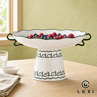 Support à gâteau sur pied en céramique blanche à bord festonné, présentoir décoratif pour desserts, vente en gros, pour la maison, le bureau, la cuisine, la table, cadeau, décoration
