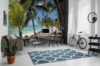 Papier peint mural avec vue sur la plage tropicale, les cocotiers, pour salon, chambre et resort