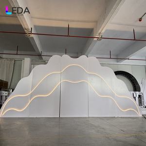 LEDA Superbe mur de fond en acrylique robuste en forme de nuage de qualité supérieure pour mariage et fête. - Product Image 6