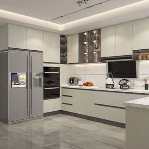 Ensemble d'armoires de cuisine de style Dubaï avec garniture dorée, comptoirs en marbre, rangement intelligent, poubelle dissimulée - Product Image 1