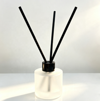 Diffuseur d'arômes de parfum de luxe noir mat, flacon de 100 ml, 200 ml, couvercle en aluminium carré avec pulvérisateur à pompe