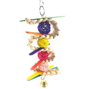 Fancy Colorato Rattan Balls Uccello del Pappagallo Giocattoli di Masticazione Gabbia di Uccello Appeso Ornamento - Product Image 3