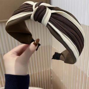 แถบคาดศีรษะถักขอบกว้างสำหรับผู้หญิง - Product Image 5