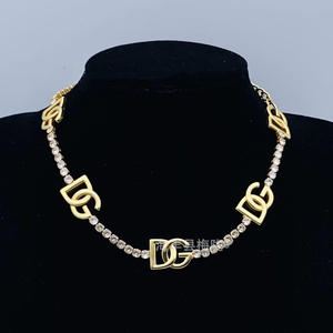 Collier de Créateur de Luxe Inspiré des Lettres DG en Or 18k Élégant et Tendance pour Femme - Product Image 1