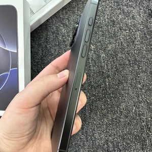 Nuovo Arrivo: <span class=keywords><strong>iPhone</strong></span> 16 Pro Max Originale Sbloccato in Titanio Nero, <span class=keywords><strong>6</strong></span>.9", 4685mAh, 256GB/512GB, Smartphone 5G Usato - Product Image 5