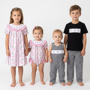 Ensemble personnalisé pour bébés et petites filles : Haut à manches longues avec applique citrouille d'Halloween, pantalon fleuri et barboteuse à volants – Vêtements d'automne - Product Image 6