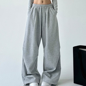 <span class=keywords><strong>Pantalon</strong></span> cargo décontracté ample personnalisé pour femmes <span class=keywords><strong>Pantalon</strong></span> baggy gris <span class=keywords><strong>Pantalon</strong></span> de survêtement à jambes larges pour femmes - Product Image 2