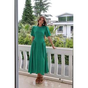 Robe trapèze en lin vert sans dos, col rond, taille naturelle, respirante, pour usage quotidien décontracté - Product Image 1