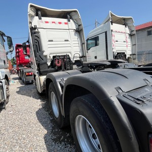 <span class=keywords><strong>Camion</strong></span> tracteur <span class=keywords><strong>MAN</strong></span> TGX 6x2 à 10 roues, utilisé pour le <span class=keywords><strong>transport</strong></span> de marchandises longue distance, cabine ergonomique conçue pour le <span class=keywords><strong>transport</strong></span> de charges partielles - Product Image 4