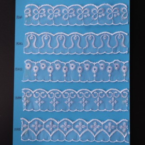 Passamaneria in Organza di Poliestere Bianca 4CM con Motivo a Stella Ricamato e Bordo Smerlato per Cucito, Decorazione Abiti e Fai-da-Te - Product Image 5