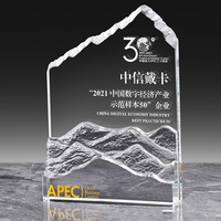 Meilleure vente Trophée de cristal au design innovant Trophée de la médaille de cristal Mountain Peak personnalisé