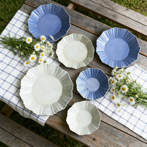 <span class=keywords><strong>Assiette</strong></span> à dîner et <span class=keywords><strong>assiette</strong></span> à dessert en céramique <span class=keywords><strong>blanche</strong></span> et bleue, <span class=keywords><strong>bord</strong></span> gaufré polygonal personnalisé avec coins vifs, vaisselle d'hôtel - Product Image 1